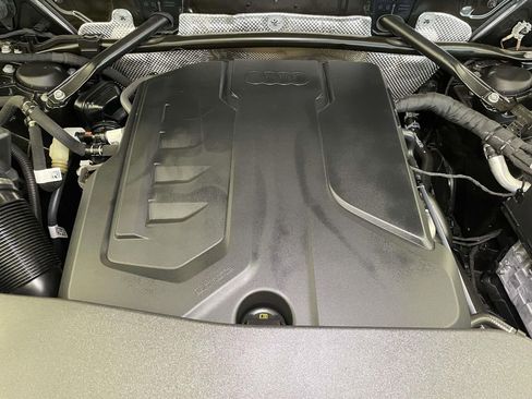 Certified 2025 Audi Q5 Premium w/ Convenience Package image 24