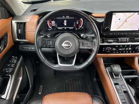 Used 2023 Nissan Pathfinder Platinum image 15