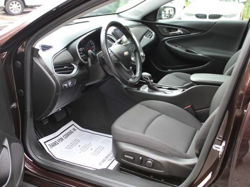 Used 2021 Chevrolet Malibu RS FWD image 16
