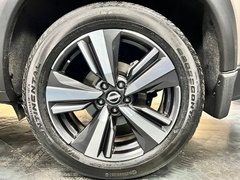 Used 2023 Nissan Rogue Platinum AWD/4WD image 29