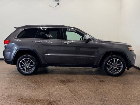 Used 2019 Jeep Grand Cherokee Limited AWD/4WD image 8