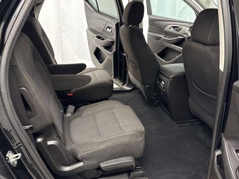 Used 2018 Chevrolet Traverse LT image 26