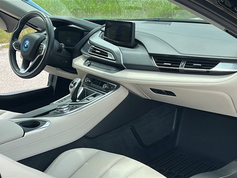 Used 2015 BMW i8 AWD/4WD image 23