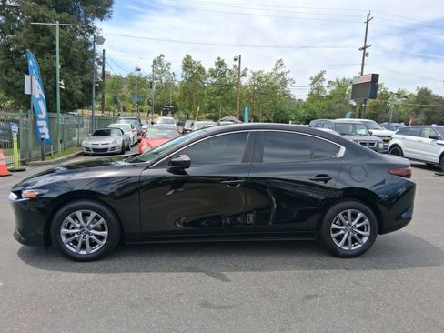Used 2020 MAZDA MAZDA3 Sedan image 8
