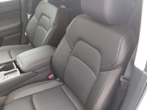 New 2026 Nissan Pathfinder SL image 9