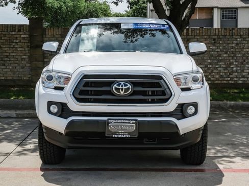Used 2020 Toyota Tacoma SR5 image 10