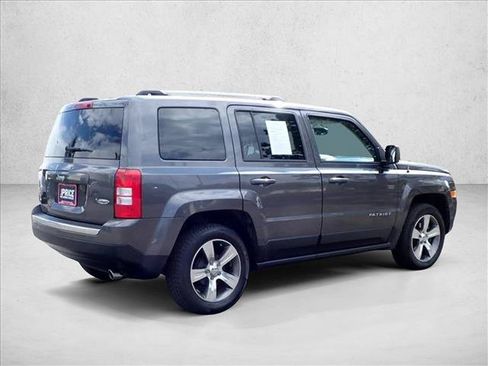 Used 2017 Jeep Patriot High Altitude FWD image 4
