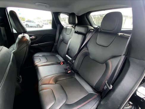 Used 2022 Jeep Cherokee Trailhawk w/ Trailer Tow Group image 23