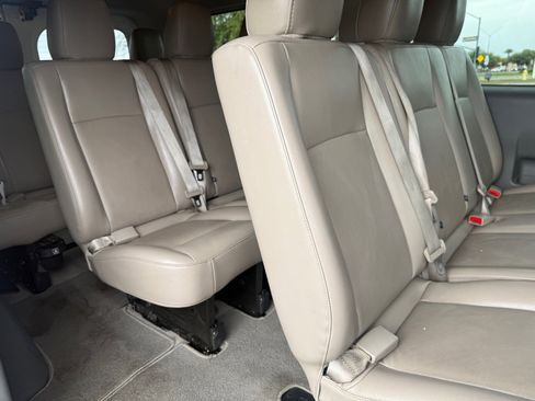 Used 2021 Nissan NV 3500 SL image 27