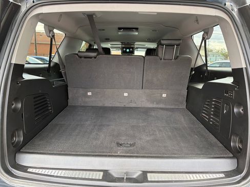 Used 2020 Chevrolet Suburban Premier image 21