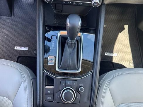 Used 2025 MAZDA CX-5 AWD 2.5 S w/ Preferred Package image 18