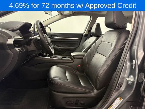 Used 2025 Nissan Altima 2.5 SR w/ SR Premium Package image 26