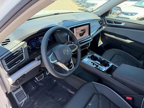 New 2026 Volkswagen Atlas Peak Edition AWD/4WD image 13