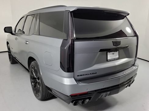Used 2025 Cadillac Escalade V AWD/4WD image 4