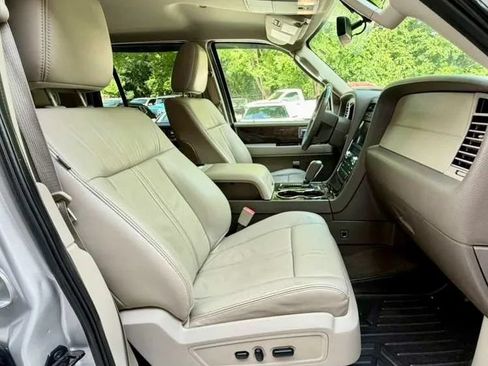Used 2015 Lincoln Navigator 4WD image 14