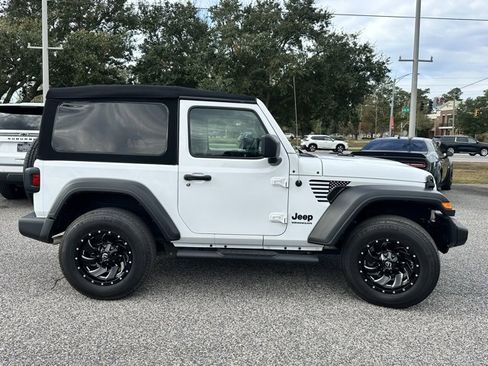 Used 2022 Jeep Wrangler Sport S image 27