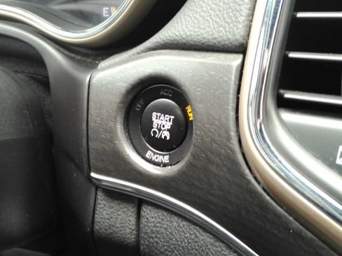 Used 2015 Jeep Grand Cherokee Limited image 42