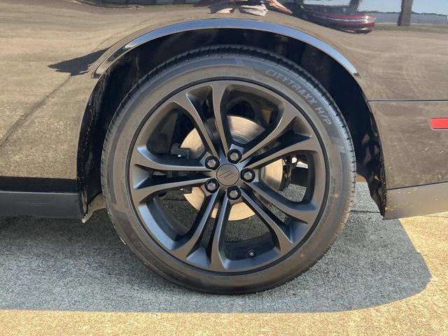 Used 2020 Dodge Challenger R/T RWD image 12