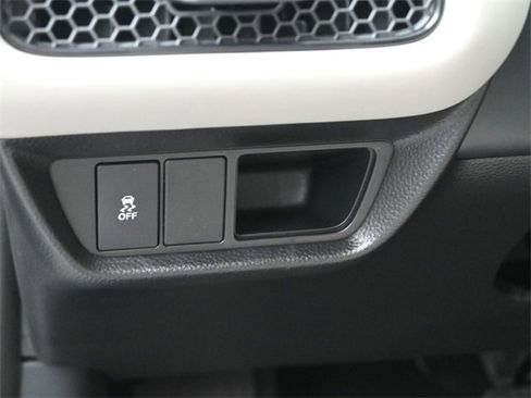 New 2026 Honda HR-V LX image 21