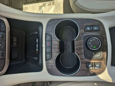 Certified 2023 GMC Acadia Denali w/ Denali Ultimate Package AWD/4WD image 24