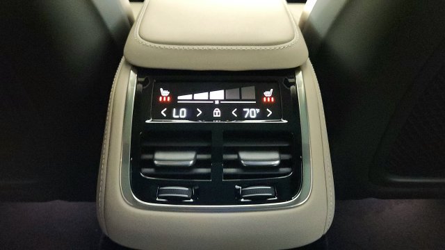 Used 2027 Volvo XC90 B6 Plus AWD/4WD image 33