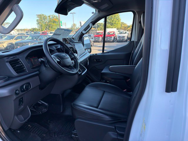 New 2026 Ford Transit 150 Low Roof w/ Load Area Protection Package RWD image 8