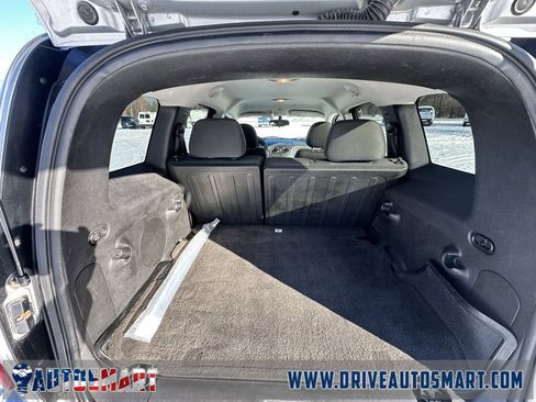 Used 2009 Chevrolet HHR LS image 18