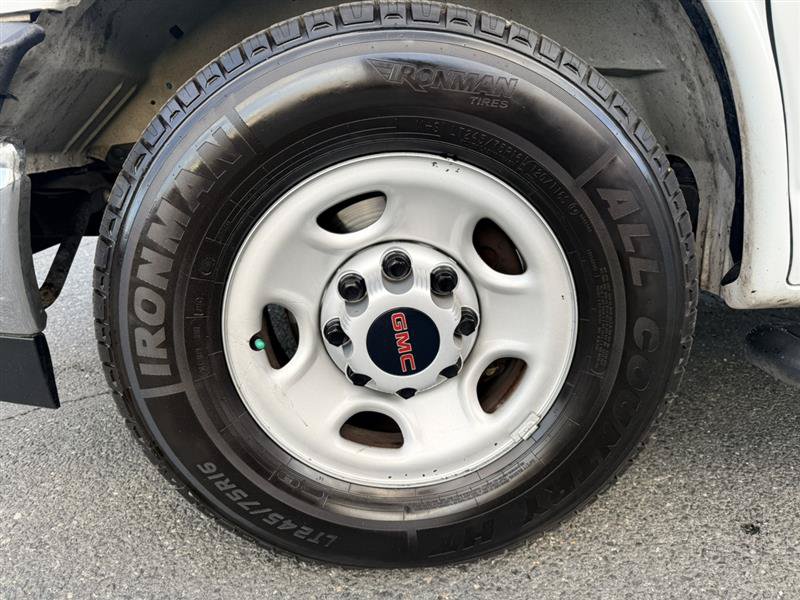 Used 2019 GMC Savana 2500 w/ Driver Convenience Package RWD image 10