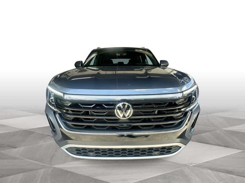 Used 2025 Volkswagen Atlas Cross Sport SEL AWD/4WD image 3