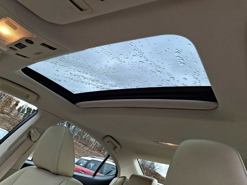 Used 2015 Lexus ES 350 w/ Premium Package image 12