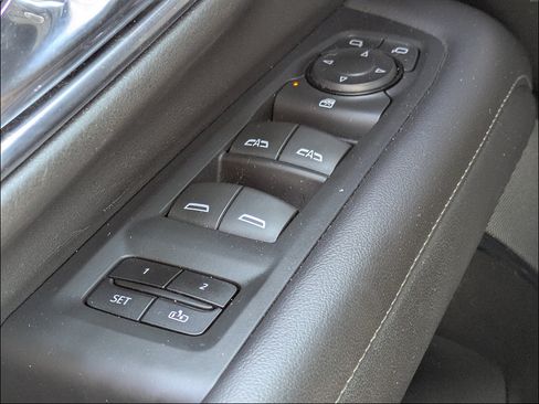 Used 2021 Chevrolet Tahoe LT AWD/4WD image 27