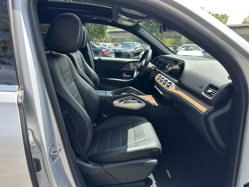 Used 2020 Mercedes-Benz GLS 450 4MATIC image 19