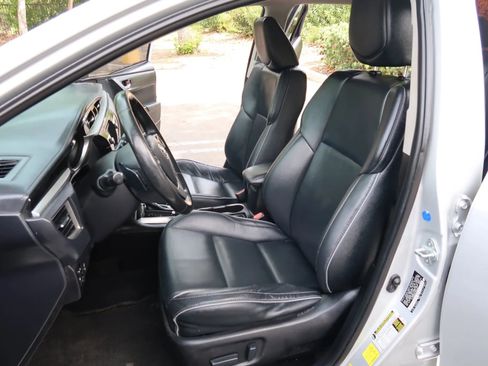 Used 2014 Toyota Corolla S Premium FWD image 11