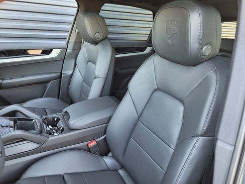 New 2026 Porsche Cayenne S image 5