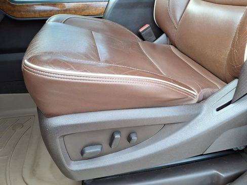 Used 2016 Chevrolet Silverado 2500 High Country w/ Duramax Plus Package image 18