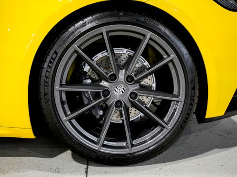 Used 2024 Porsche 911 Carrera T RWD image 50