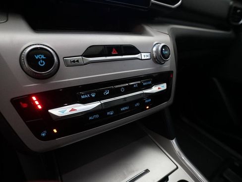 Used 2023 Ford Explorer XLT w/ Equipment Group 202A image 22