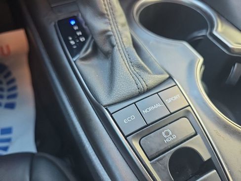 Used 2022 Toyota Camry XSE image 28