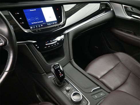 Certified 2023 Cadillac XT6 Premium Luxury w/ Technology Package image 8