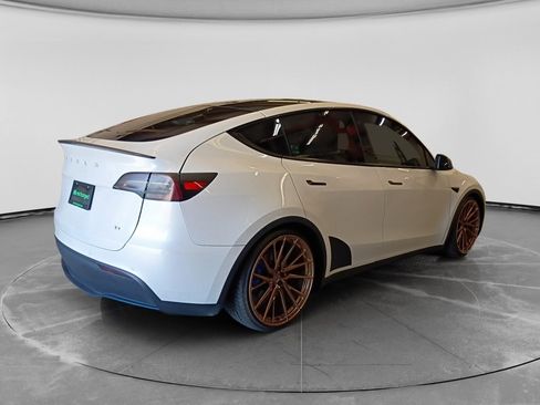 Used 2020 Tesla Model Y Performance AWD/4WD image 4