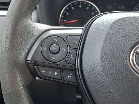 Used 2019 Toyota RAV4 LE AWD/4WD image 20