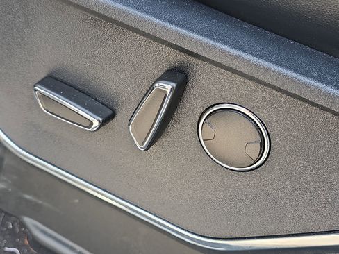 Certified 2023 Ford F150 Platinum w/ Equipment Group 701A High image 12