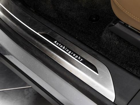 Used 2023 Land Rover Range Rover Autobiography image 56