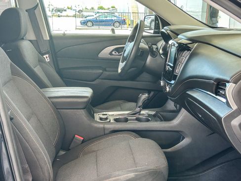 Used 2018 Chevrolet Traverse LS w/ LPO, Black Accent Package FWD image 16