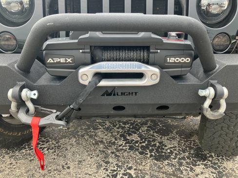 Used 2017 Jeep Wrangler Unlimited Sport AWD/4WD image 25