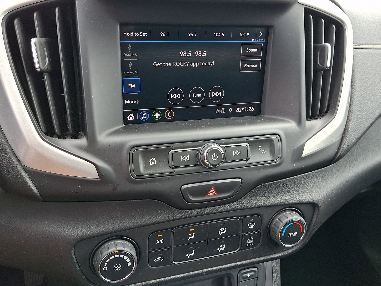 Used 2020 GMC Terrain SLE FWD image 15