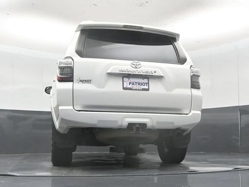 Used 2018 Toyota 4Runner SR5 Premium AWD/4WD image 53
