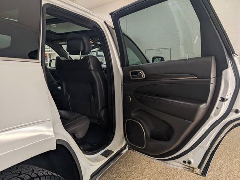 Used 2014 Jeep Grand Cherokee Summit AWD/4WD image 16