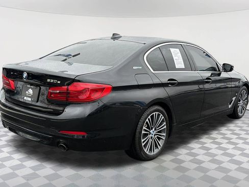 Used 2019 BMW 530e w/ Convenience Package image 5