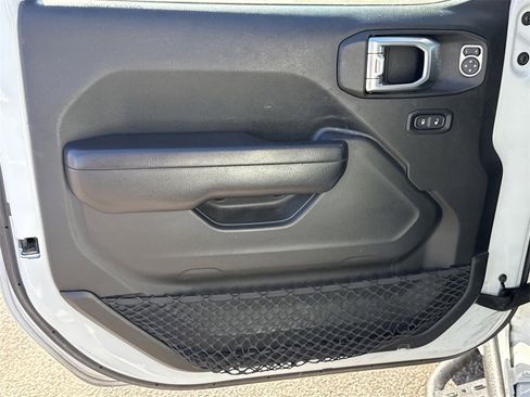 Used 2018 Jeep Wrangler Unlimited Sport S image 10